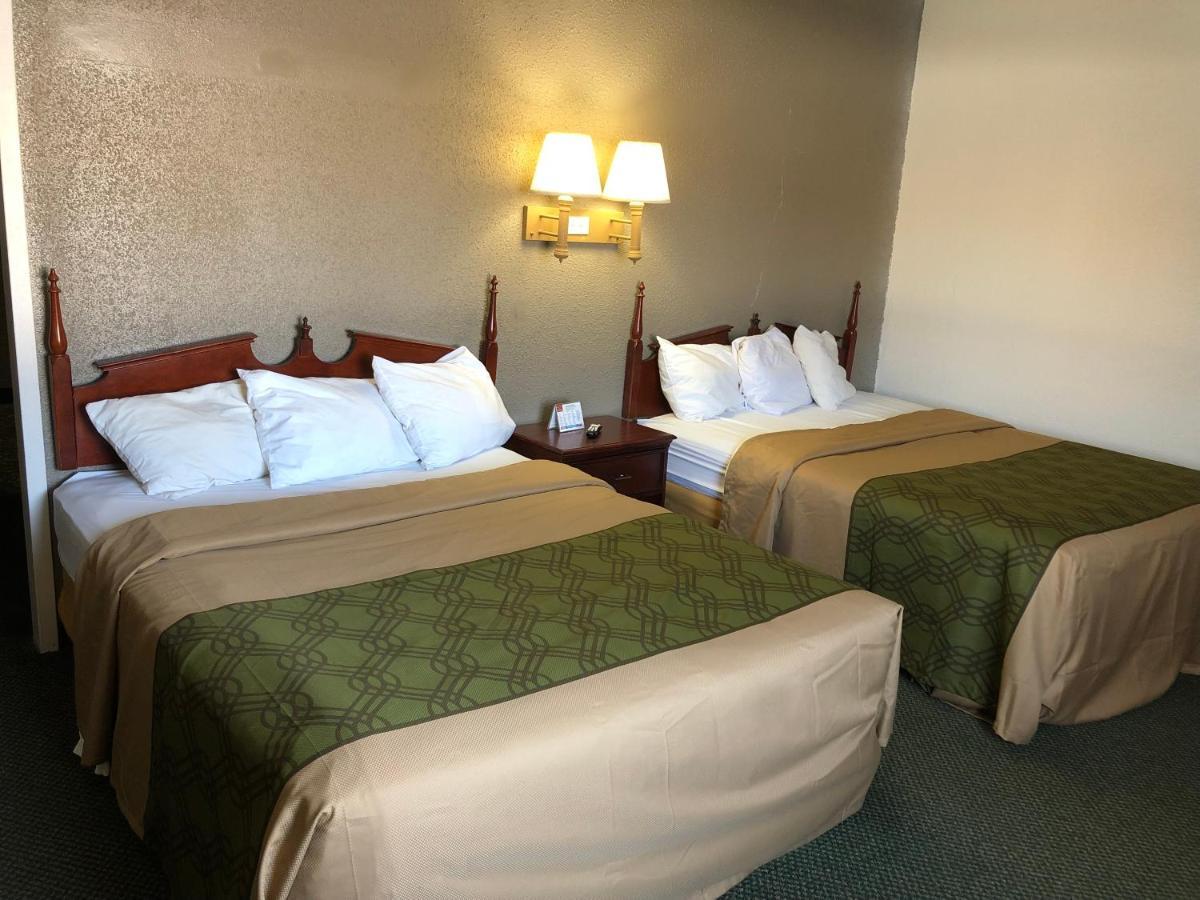 Econo Lodge Wisconsin Rapids Eksteriør bilde