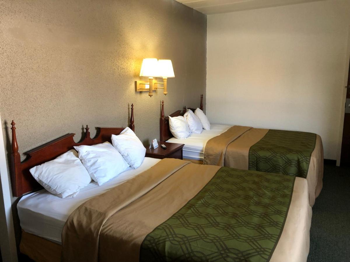 Econo Lodge Wisconsin Rapids Eksteriør bilde