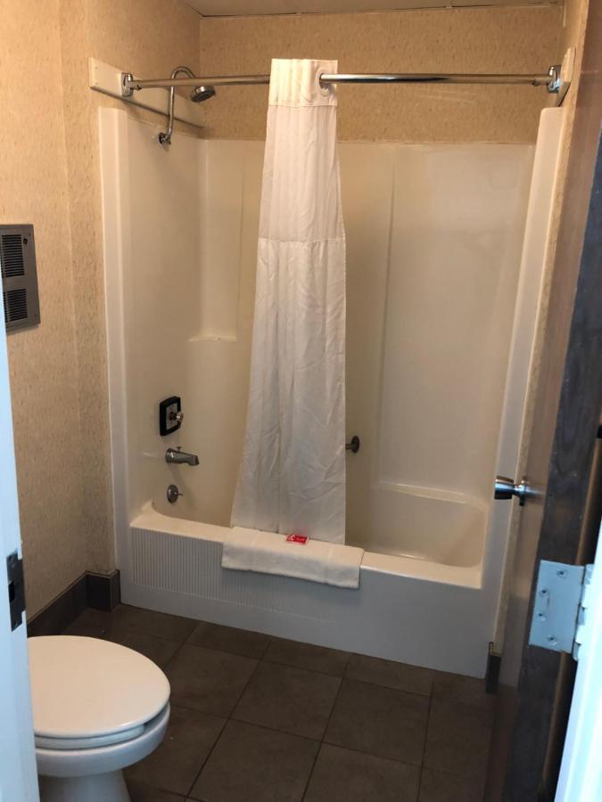 Econo Lodge Wisconsin Rapids Eksteriør bilde