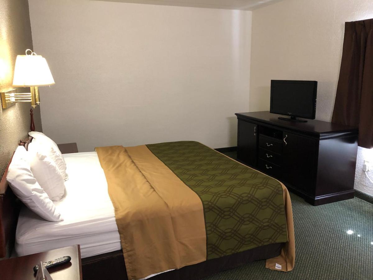 Econo Lodge Wisconsin Rapids Eksteriør bilde