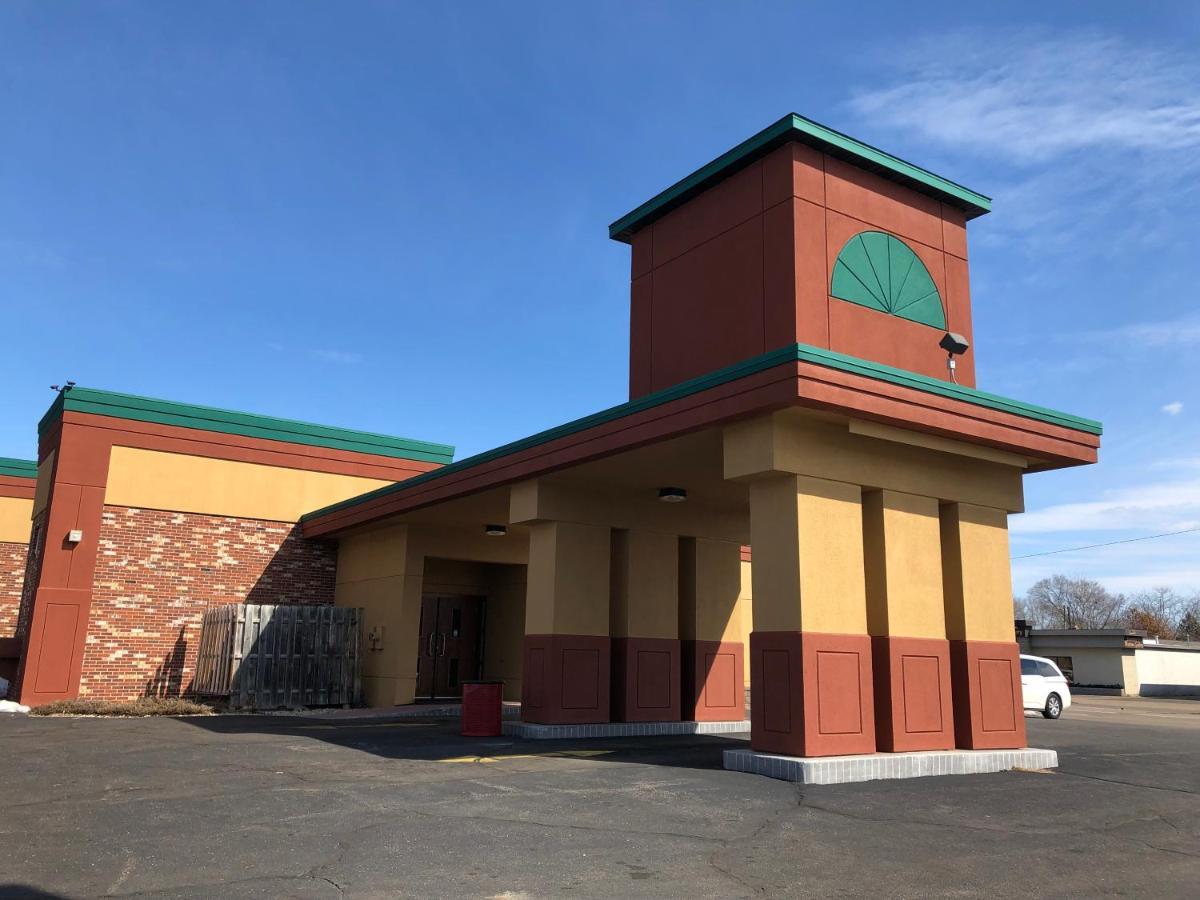 Econo Lodge Wisconsin Rapids Eksteriør bilde