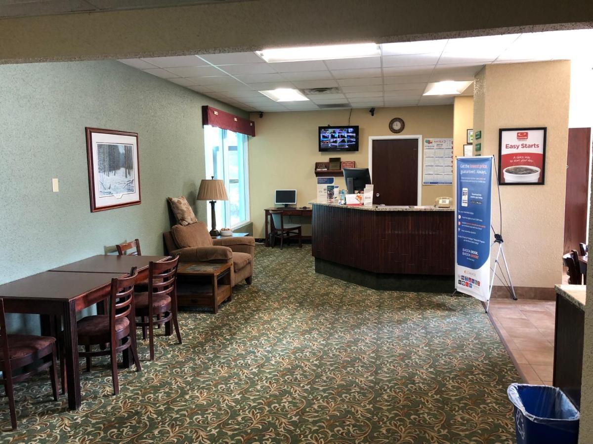 Econo Lodge Wisconsin Rapids Eksteriør bilde