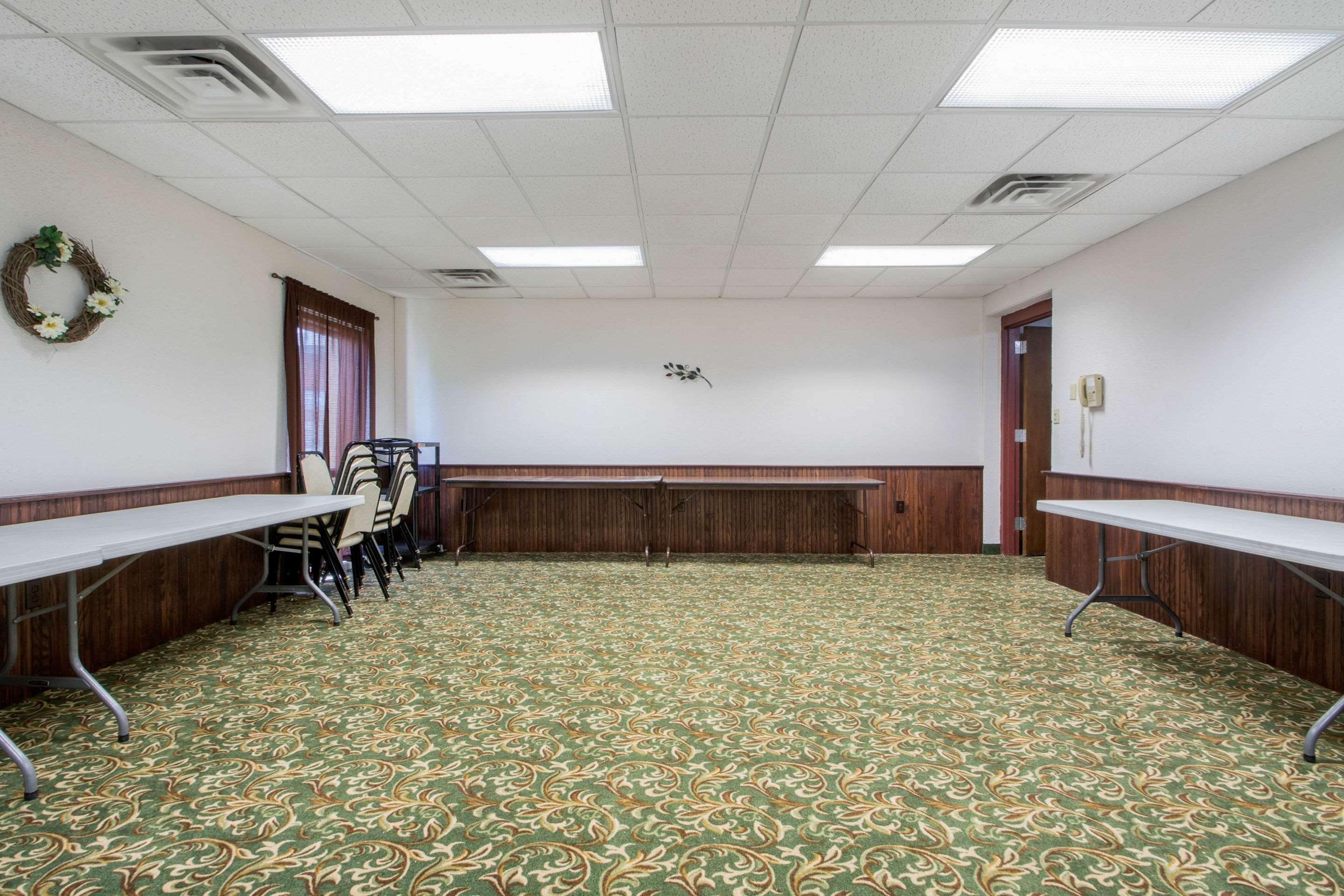 Econo Lodge Wisconsin Rapids Eksteriør bilde