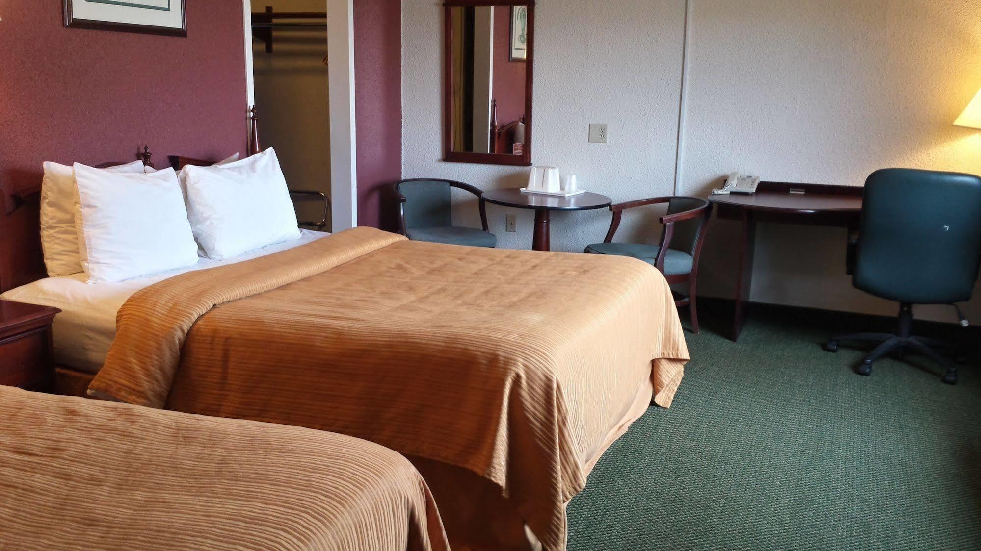 Econo Lodge Wisconsin Rapids Eksteriør bilde
